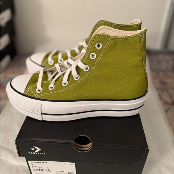 Converse Platform Shoes - Picture 4 of 6